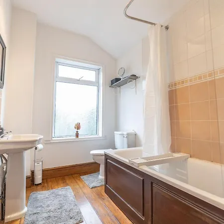 Westminster House - Contractors/families Hébergement de vacances *